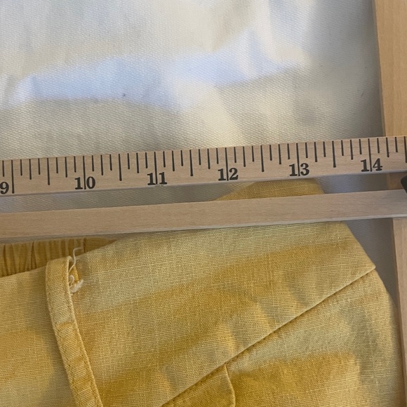 Belle Poque Women Mustard Yellow Linen Blend Pleated Cuffed Shorts Size Small - Picture 3 of 5